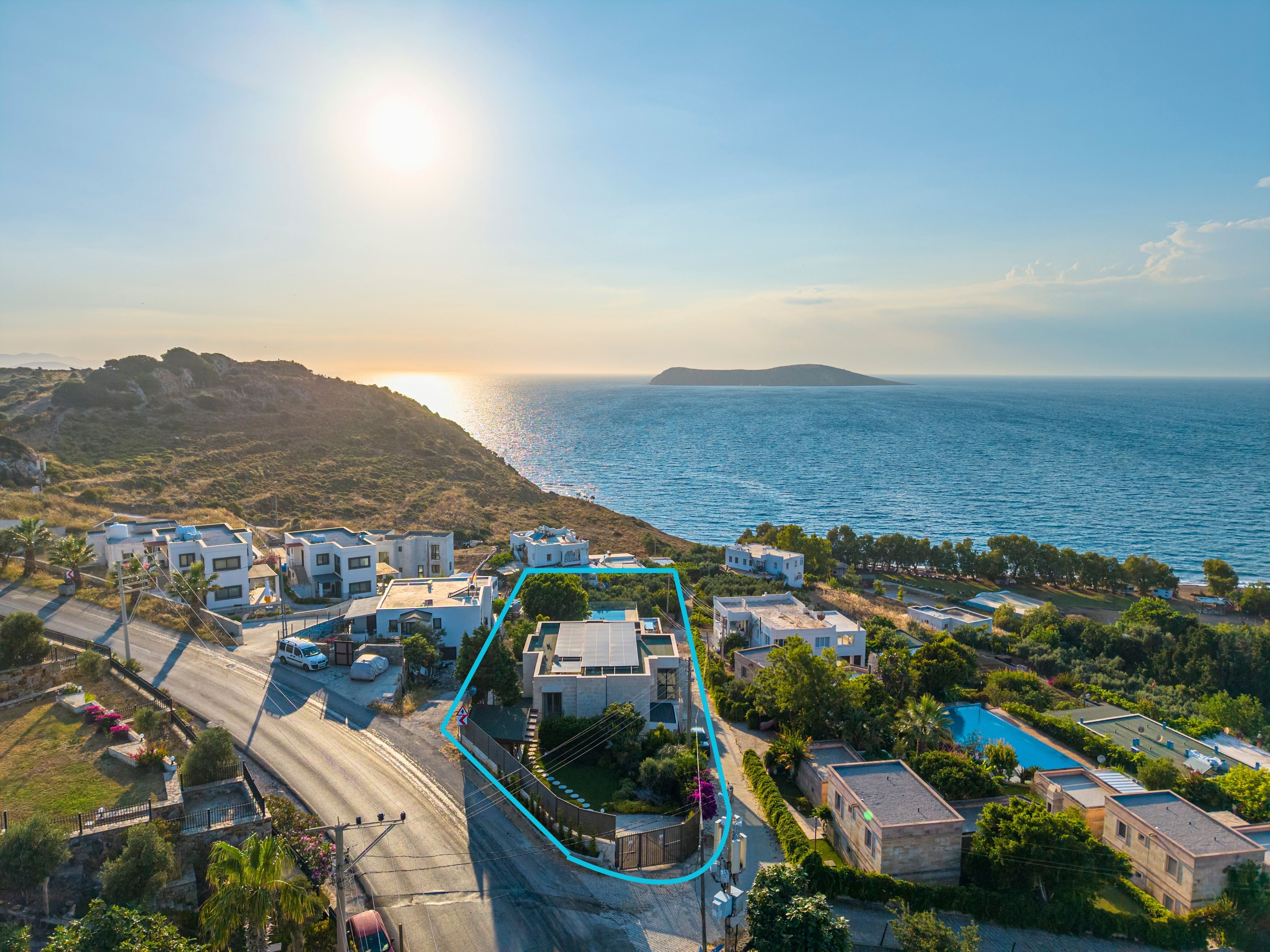 Villa Myndos | Koyunbaba’da Deniz Manzaralı, Sauna ve Jakuzili Özel Havuzlu Villa