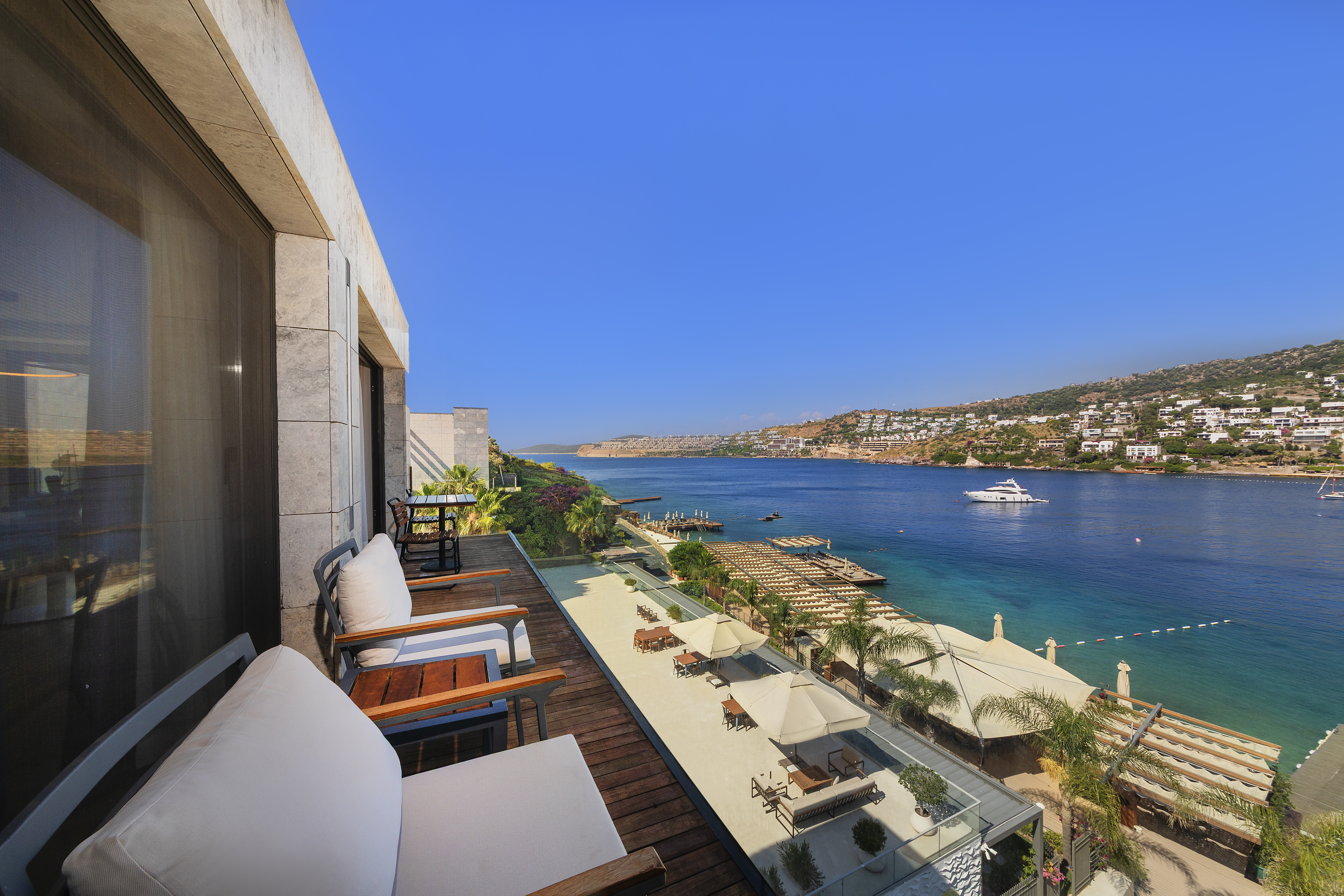 Küçükbük 3+1 Deniz Manzaralı Teraslı Suit