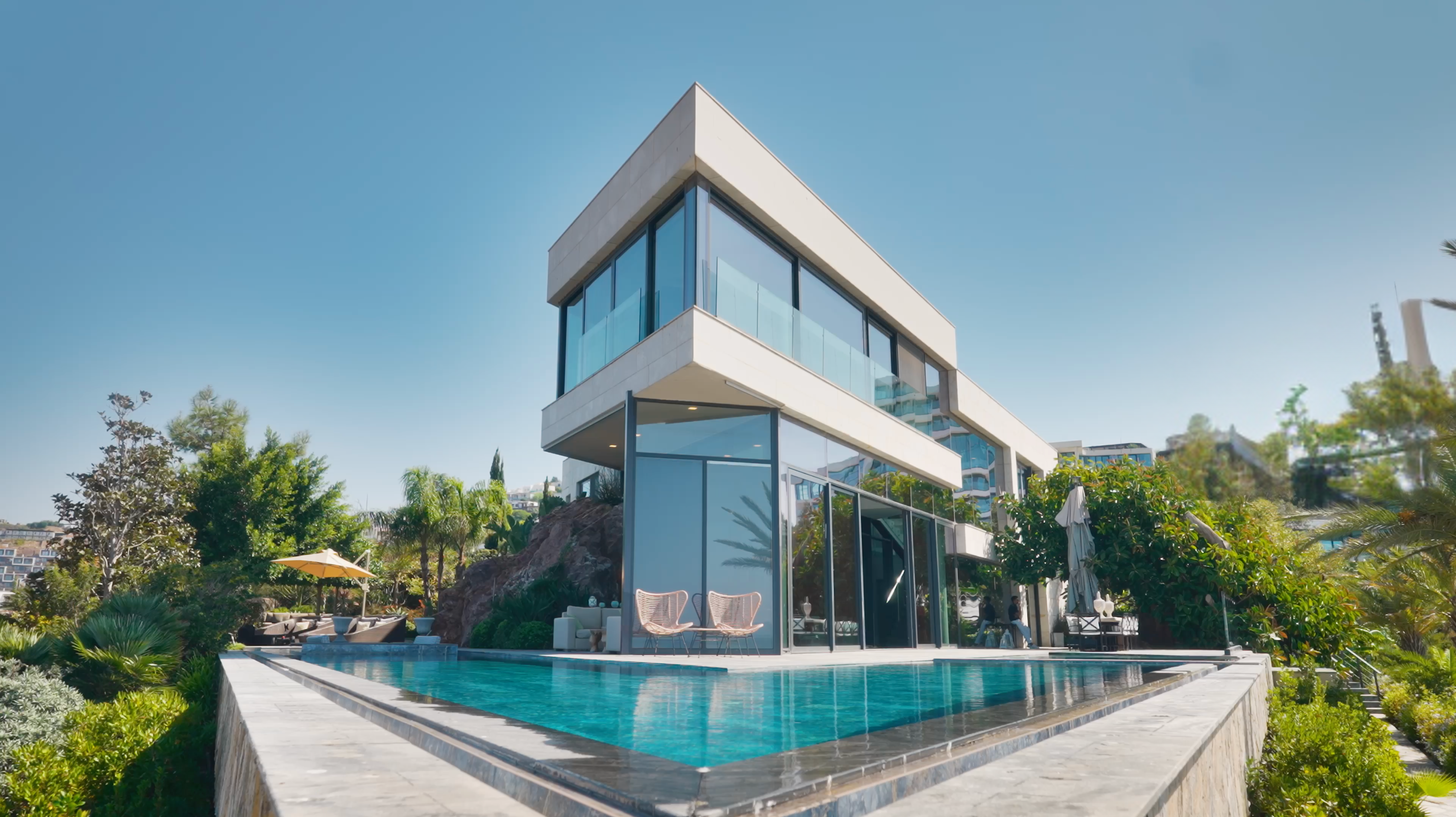 Denizin Üzerinde Bir Tasarım İkonu , İnfinity Havuzunuz da Gün Batımı Keyfi — Bodrum Merkez görsel 3
